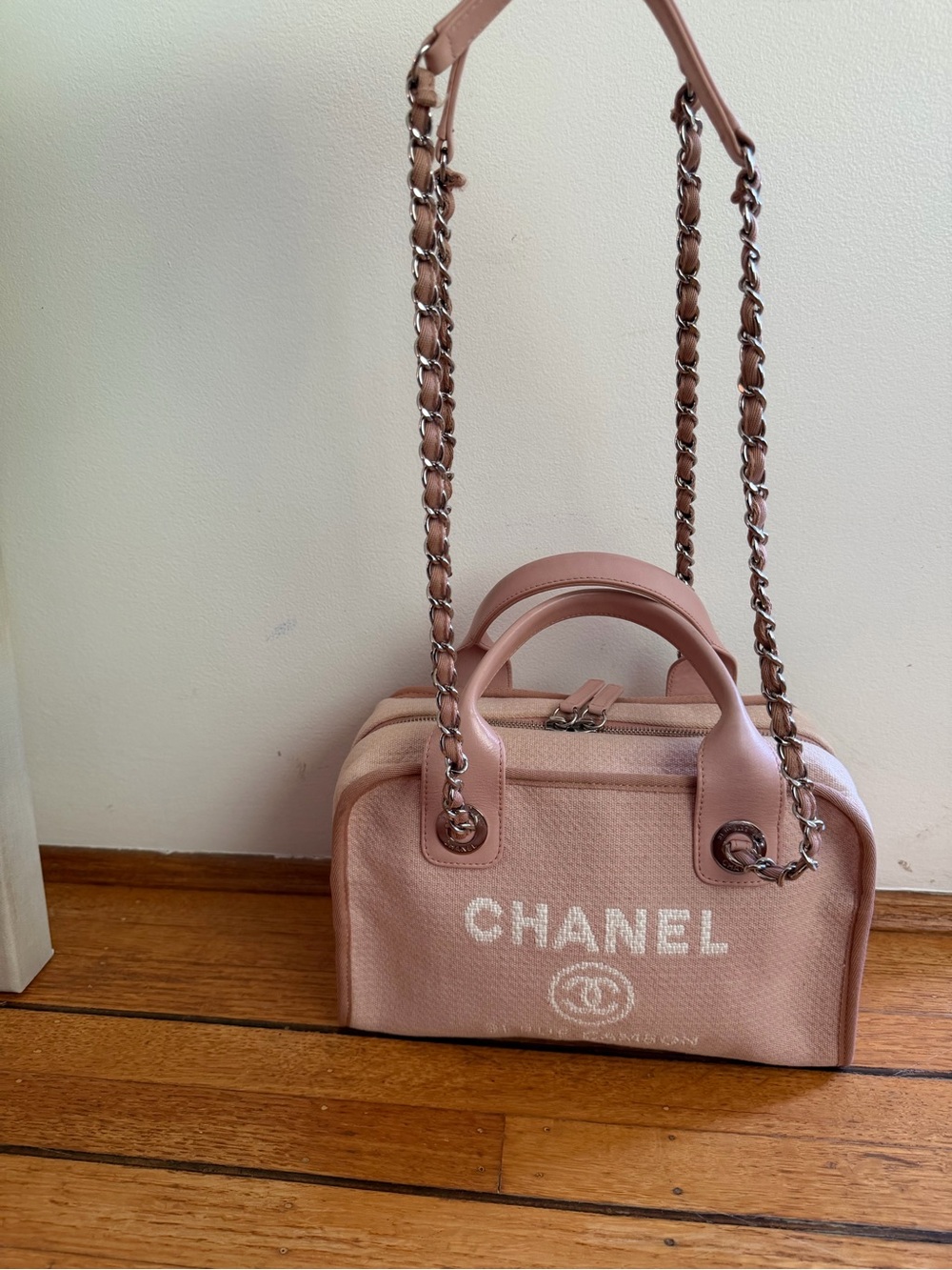 Authentic Chanel Deauville bowling shoulder bag - Picture 2 of 16